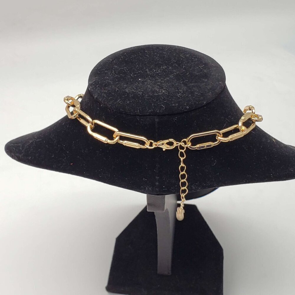 Authentic Louis Vuitton Lock and Key Gold Color with Gold Plated Chain Necklace - Picture 6 of 9